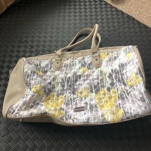 Quilted steve madden duffle bag